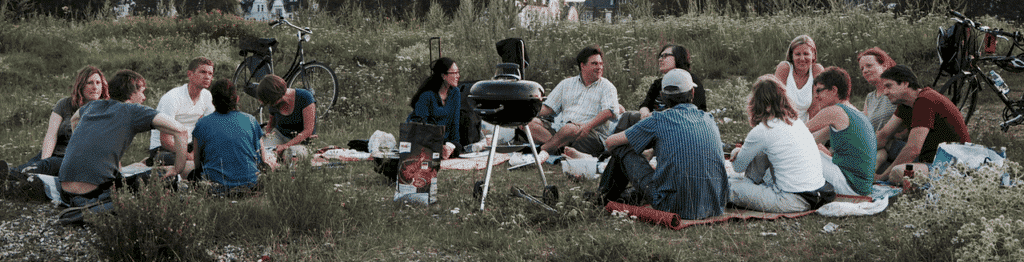 Kanzeon Sangha feiert und grillt