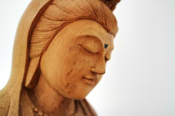 Das Antlitz der Kanzeon Statue von Kanzeon Sangha